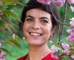 Fru Molnar is the founder of Forest Baths, a lifelong student of the forest, and a certified forest therapy guide