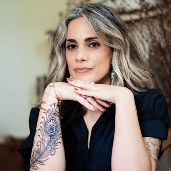 Dr. Roxanne Partridge is an arts-based depth psychologist, relational sexuality practitioner, and clinical hypnotherapist.