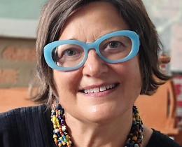 Anne Leuck is a visual artist, illustrator, and journaling guide.