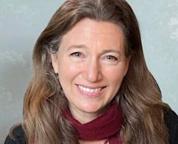 Arielle Schwartz, PhD, is a licensed clinical psychologist.