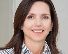 Beth-Comstock-bio_cropped