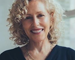 Caren-Bayer-bio_cropped