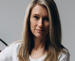 Headshot of Catherine Barrett