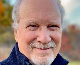 David Zemach-Bersin is a world-renowned senior Feldenkrais teacher and trainer.