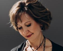 Headshot of Diane Barnett