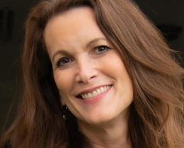 Hope Edelman is a certified life coach and trauma support services provider, and author.