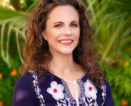 Headshot of Kim Stravers