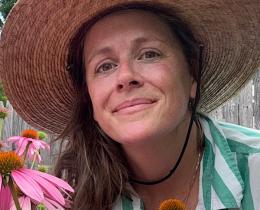 Missy Bateson is a horticulturalist and artist, and founder of Brooklyn Planting.
