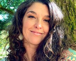 Rachel Jonte, owner of Evernew Acres, is a folk-herbalist, ceremonialist, intuitive guide, and farmer rooted in Oceanside, California.