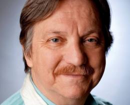 Stephen_R_Andrew_cropped_600x600