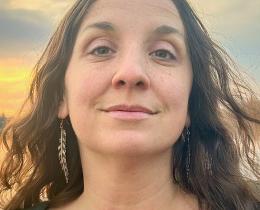 elizabeth-clark_bio1_cropped