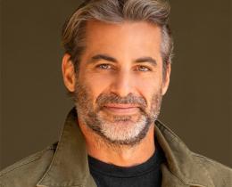 Headshot of Jim Curtis