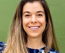 Rhonda Patrick is a scientist and health educator recognized for her work in nutrition, aging, and disease prevention.