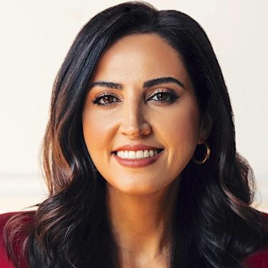 Amina AITai is an executive coach, leadership trainer, and chronic illness advocate.