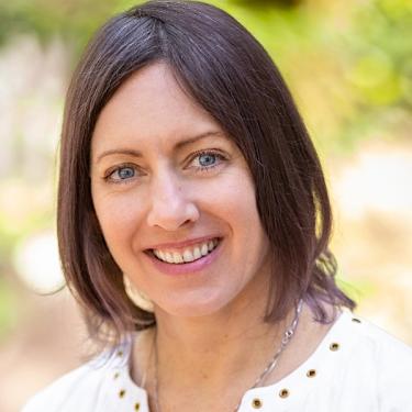 Kimberly R. Mascaro, PhD, LMFT, is a holistic psychotherapist, centering the spiritual, ecological, and the somatic.