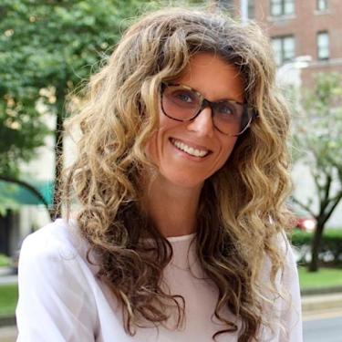 Dr. Robin Rose is a physician and integrative health expert.