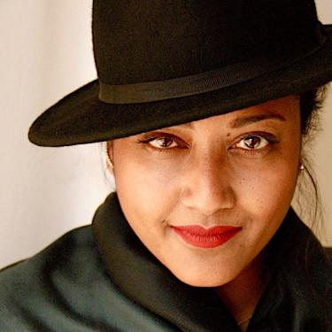 Sonali Fiske is a leadership consultant, mentor, and speaker coach.