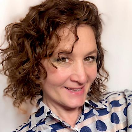 Sabrina Asch is an artist, photographer, DJ, and emcee who hosts weekly and monthly karaoke events.