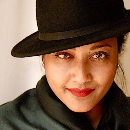 Sonali Fiske is a leadership consultant, mentor, and speaker coach.