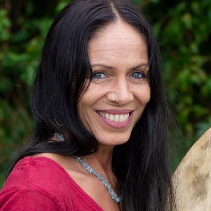 mia-luz_bio1_cropped