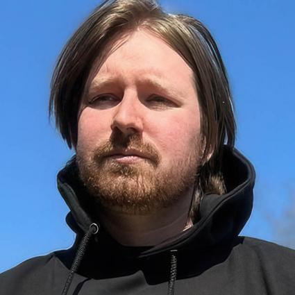 miles-taylour-sweeny_bio1_cropped