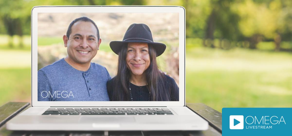 Image of the Ruiz family, on a laptop screen outside