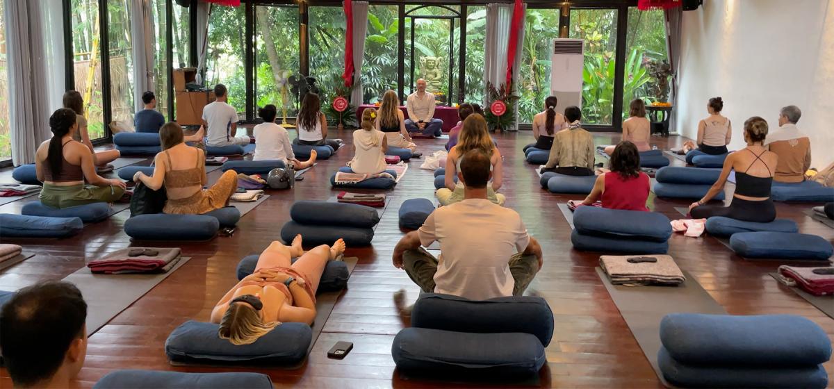 Cirak leading a workshop