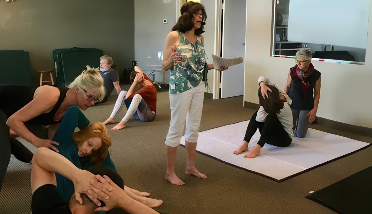 Group of participants in a Cortical Field Re-Education workshop